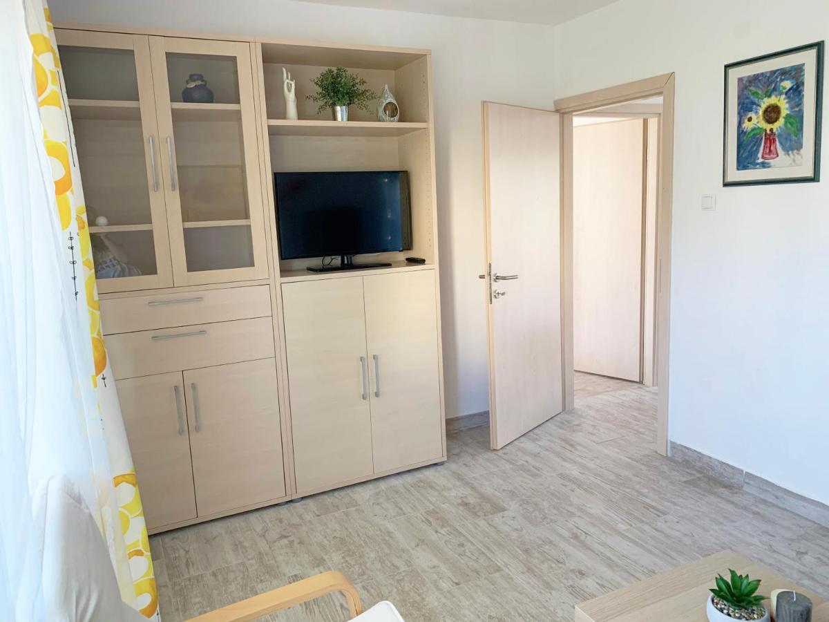 Apartment Gardenview - New! Крк Экстерьер фото