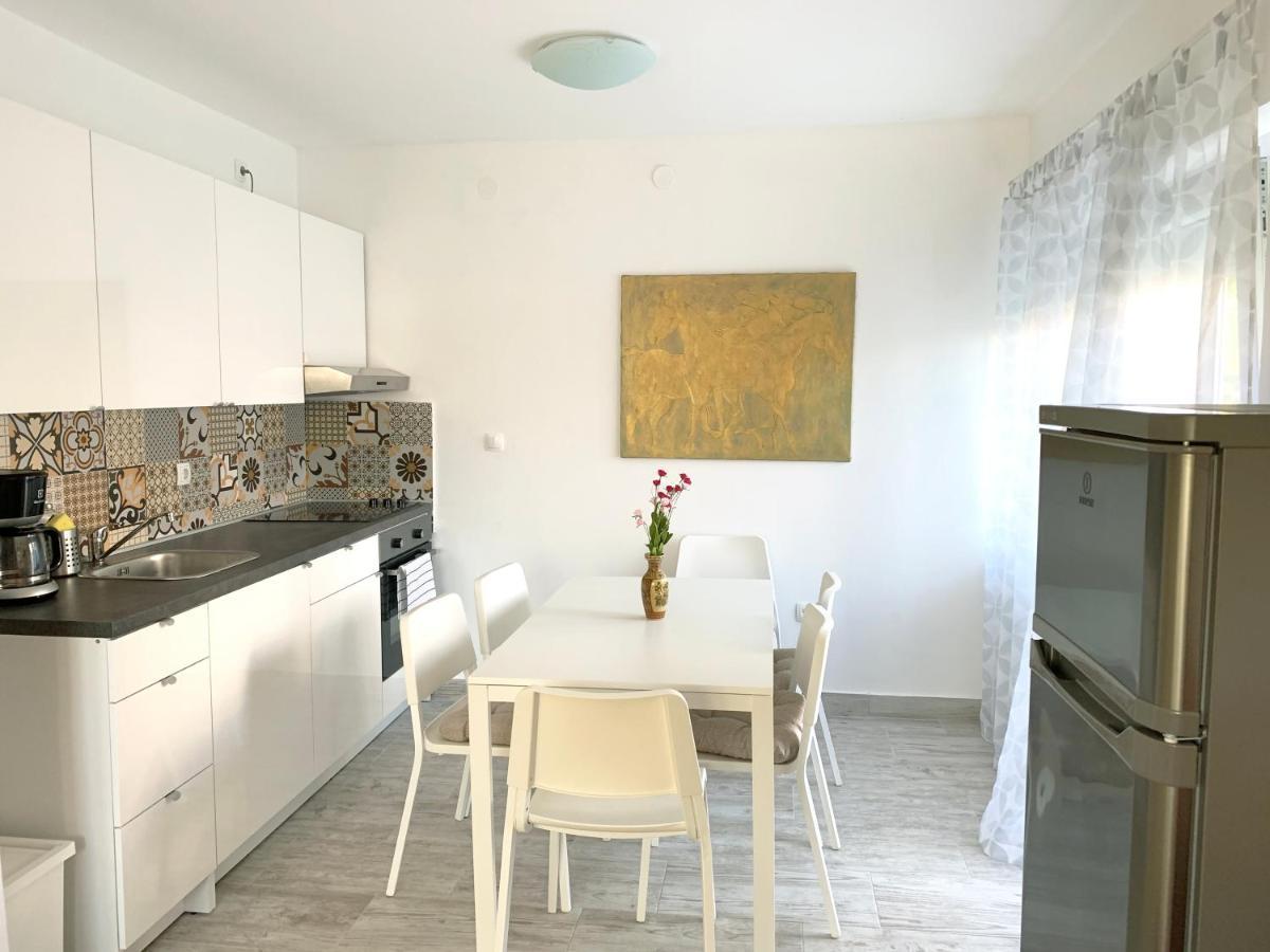 Apartment Gardenview - New! Крк Экстерьер фото